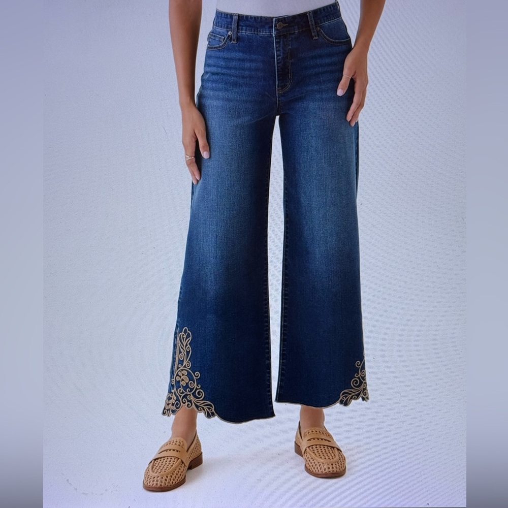 NWT Wonderly Mid Rise Embroidered Wide Leg Jeans